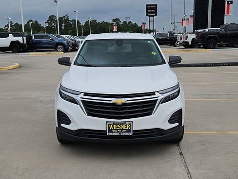 Used 2024 Chevrolet Equinox LS FWD image 2