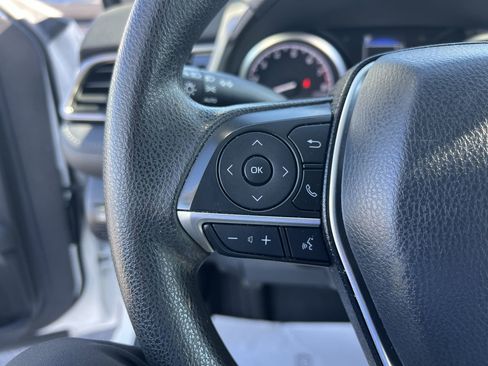 Used 2023 Toyota Camry LE image 19