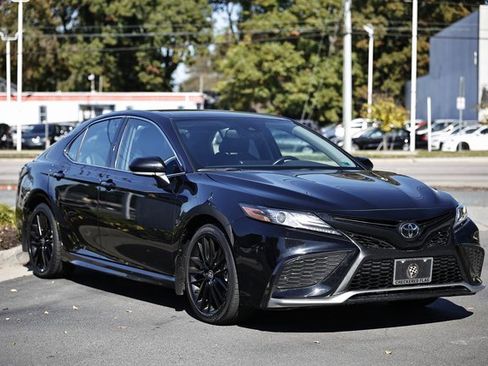 Used 2024 Toyota Camry XSE image 12