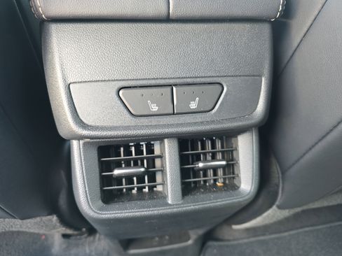 Used 2025 GMC Terrain Elevation w/ Elevation Premium Package AWD/4WD image 16
