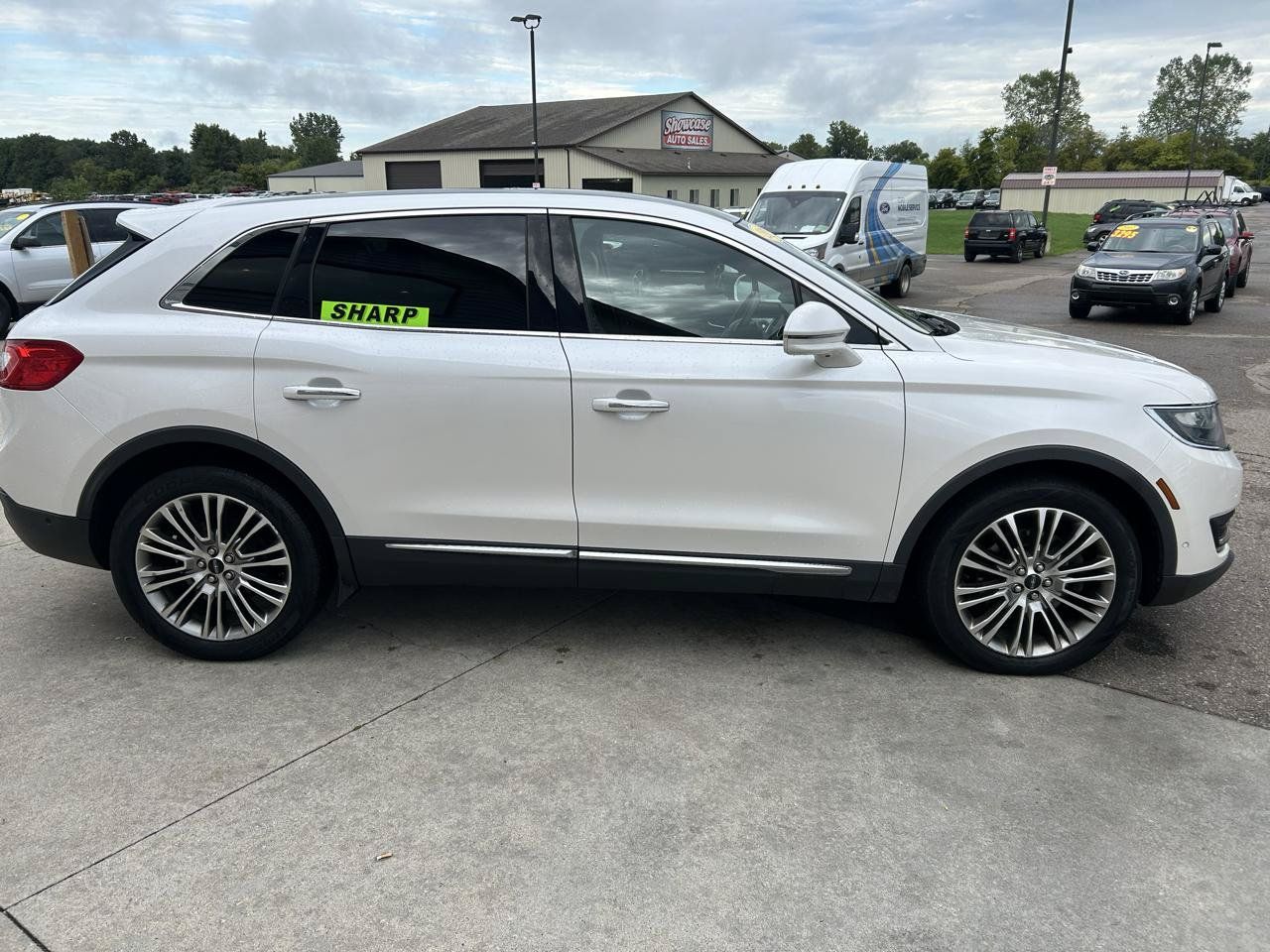 Used 2016 Lincoln MKX Reserve w/ Luxury Package AWD/4WD image 4