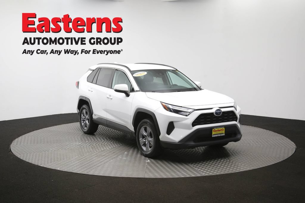 Used 2022 Toyota RAV4 XLE AWD/4WD image 50