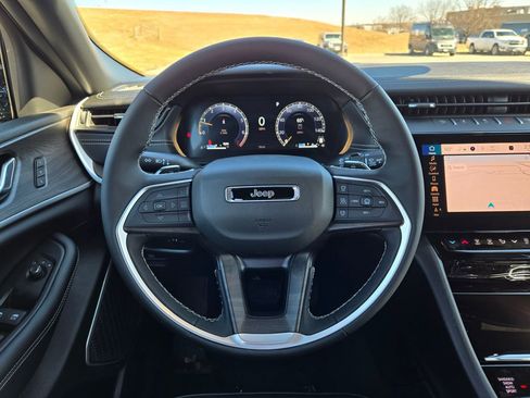 New 2026 Jeep Grand Cherokee Limited image 18