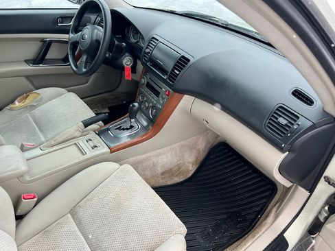 Used 2005 Subaru Outback 2.5i image 10