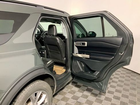 Used 2023 Ford Explorer XLT w/ Equipment Group 202A image 33