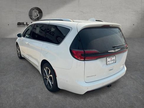 Used 2022 Chrysler Pacifica Pinnacle AWD/4WD image 7