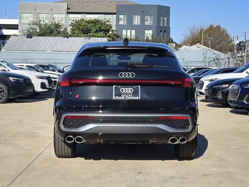 New 2025 Audi SQ5 Prestige image 7
