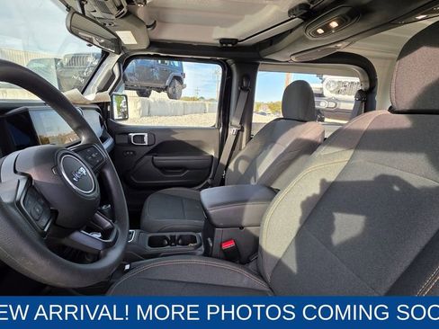 Used 2025 Jeep Wrangler Sport image 11