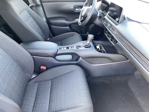 Used 2025 Honda HR-V Sport image 11