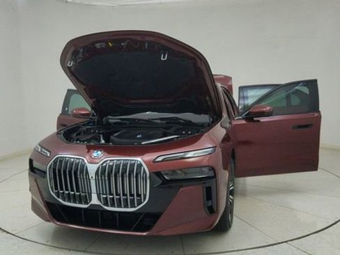 Used 2025 BMW 740i image 79