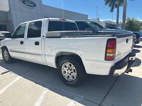 Used 2006 GMC Sierra 1500 SLT w/ Onstar Plus Package RWD image 4