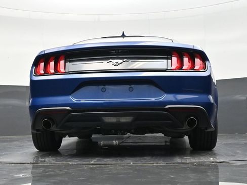 Used 2022 Ford Mustang Coupe RWD image 23
