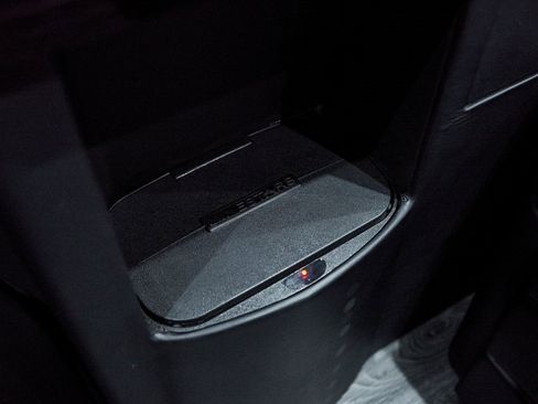 Used 2017 Mercedes-Benz Sprinter 3500 image 68