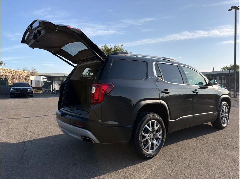 Used 2020 GMC Acadia SLT w/ Driver Alert Package II FWD image 13