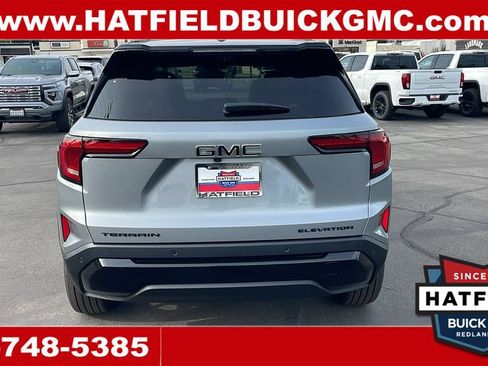 New 2027 GMC Terrain Elevation w/ Elevation Premium Package FWD image 4