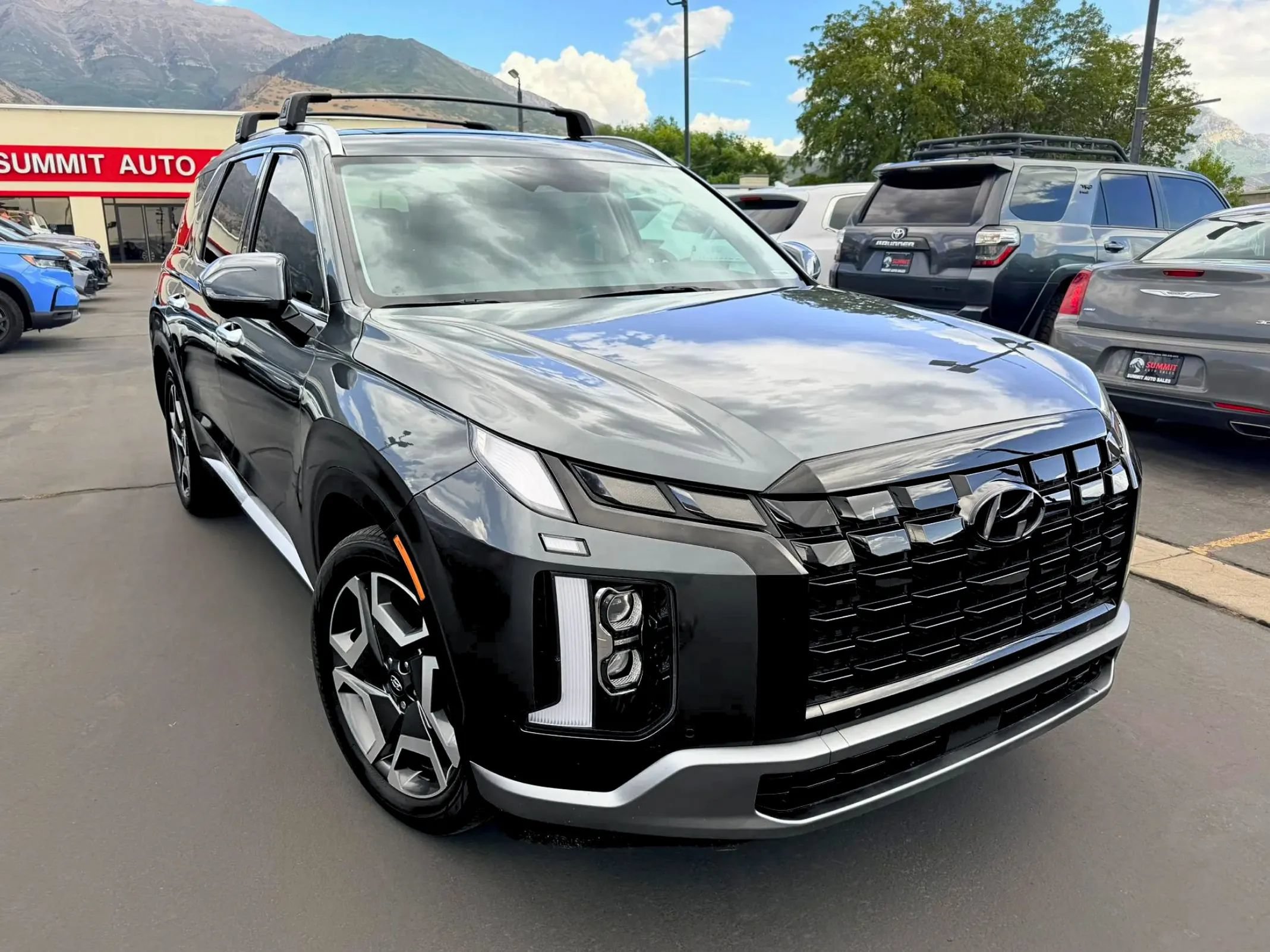 Used 2023 Hyundai Palisade SEL AWD/4WD image 2