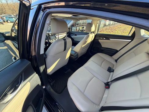 Used 2018 Honda Civic Touring image 18
