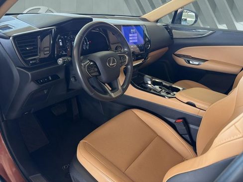 Certified 2025 Lexus NX 250 FWD w/ Accessory Package (Z1) image 10