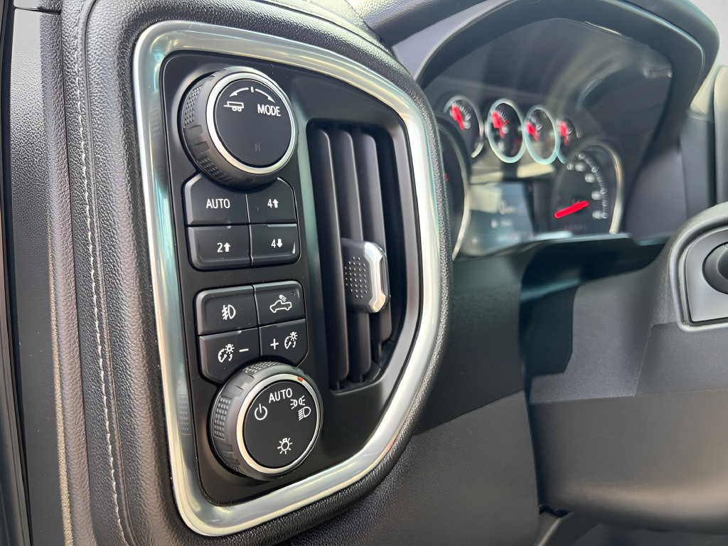 Used 2021 Chevrolet Silverado 1500 RST AWD/4WD image 46