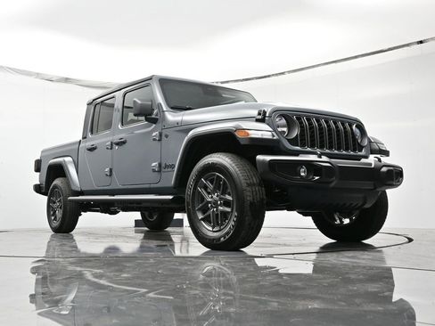 New 2026 Jeep Gladiator Sport image 37