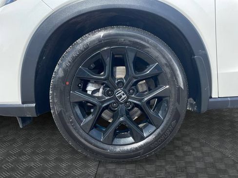 Certified 2025 Honda HR-V Sport image 14
