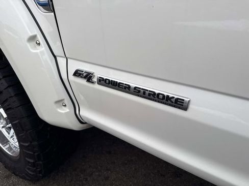 Used 2022 Ford F350 Platinum w/ FX4 Off-Road Package image 13