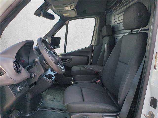 Used 2021 Mercedes-Benz Sprinter 2500 image 15