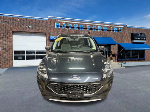 Used 2022 Ford Escape SE w/ Cold Weather Package image 3