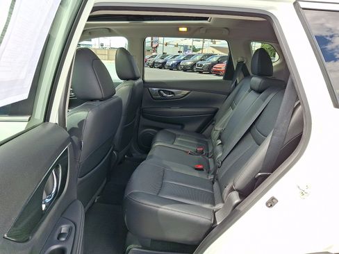 Used 2015 Nissan Rogue SL w/ SL Premium Package AWD/4WD image 16