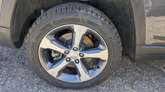 Used 2023 Jeep Grand Cherokee L Limited AWD/4WD image 27