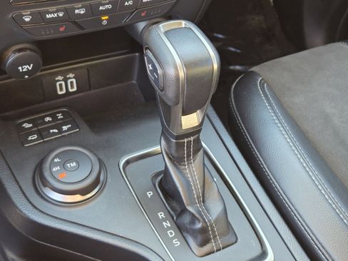 Certified 2022 Ford Ranger Lariat w/ Tremor Off-Road Package image 22