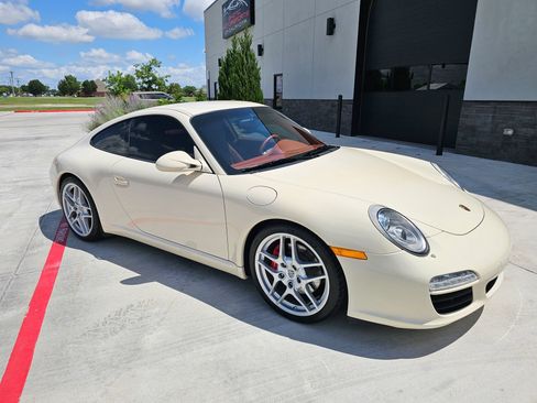 Used 2010 Porsche 911 GT3 RS image 4