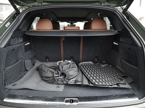 Used 2023 Audi Q5 e Premium Plus image 30