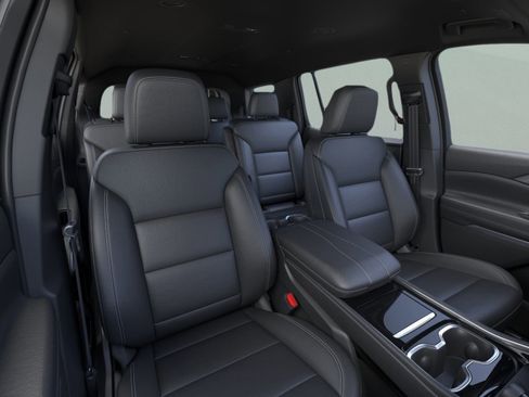 New 2026 Chevrolet Traverse LT w/ Driver Confidence Package FWD image 10