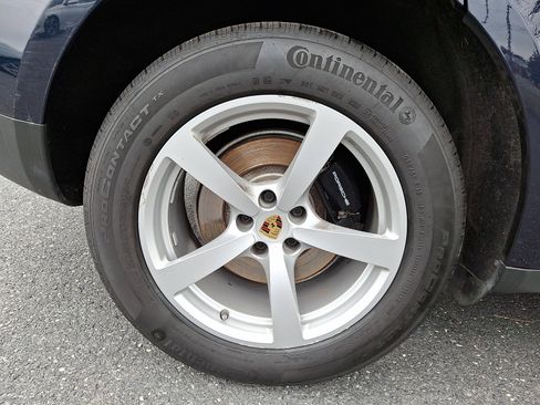 Used 2019 Porsche Macan image 8