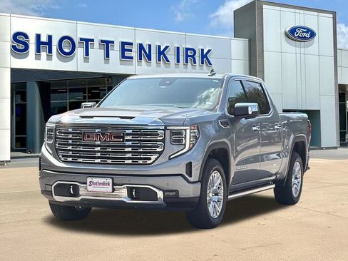 Used 2025 GMC Sierra 1500 Denali AWD/4WD image 3