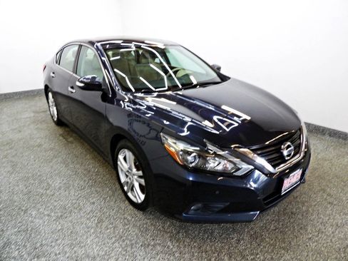 Used 2016 Nissan Altima 3.5 SL FWD image 3