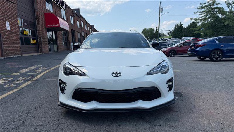 Used 2018 Toyota 86 RWD image 2