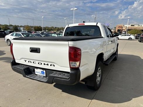 Used 2019 Toyota Tacoma SR image 5