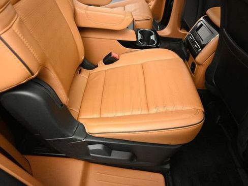 Certified 2023 Lincoln Aviator Black Label Grand Touring w/ Class IV Trailer Tow Package AWD/4WD image 30