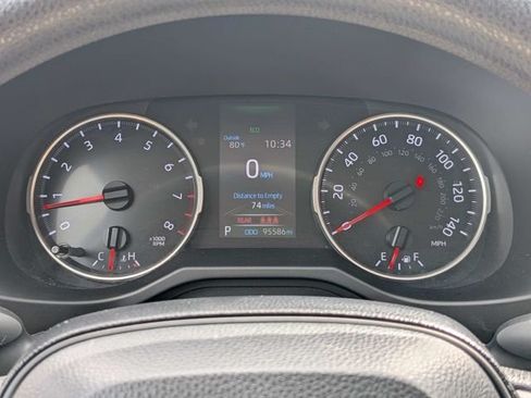 Used 2021 Toyota RAV4 LE FWD image 22