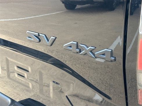 Used 2023 Nissan Frontier SV w/ Midnight Edition Package image 10