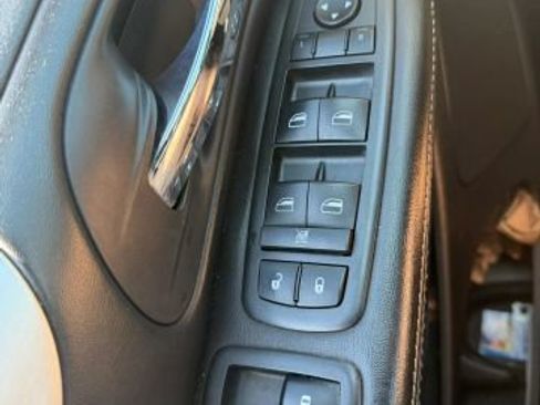 Used 2014 Dodge Grand Caravan SXT w/ UConnect Hands-Free Group FWD image 23