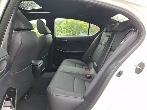 Used 2021 Lexus IS 300 AWD w/ Comfort Package image 10