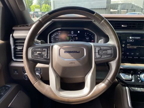 Used 2024 GMC Sierra 1500 Denali AWD/4WD image 19