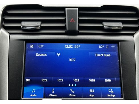 Used 2020 Ford Fusion SE image 30