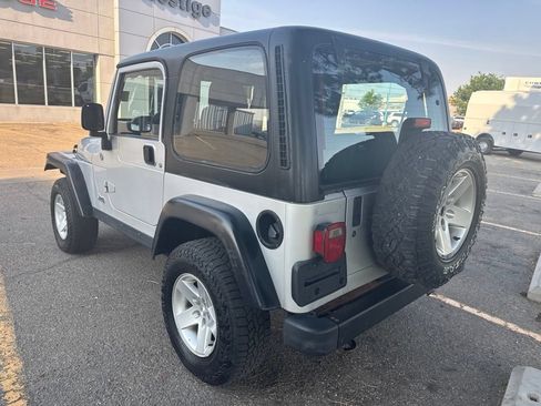 Used 2005 Jeep Wrangler Rubicon AWD/4WD image 9