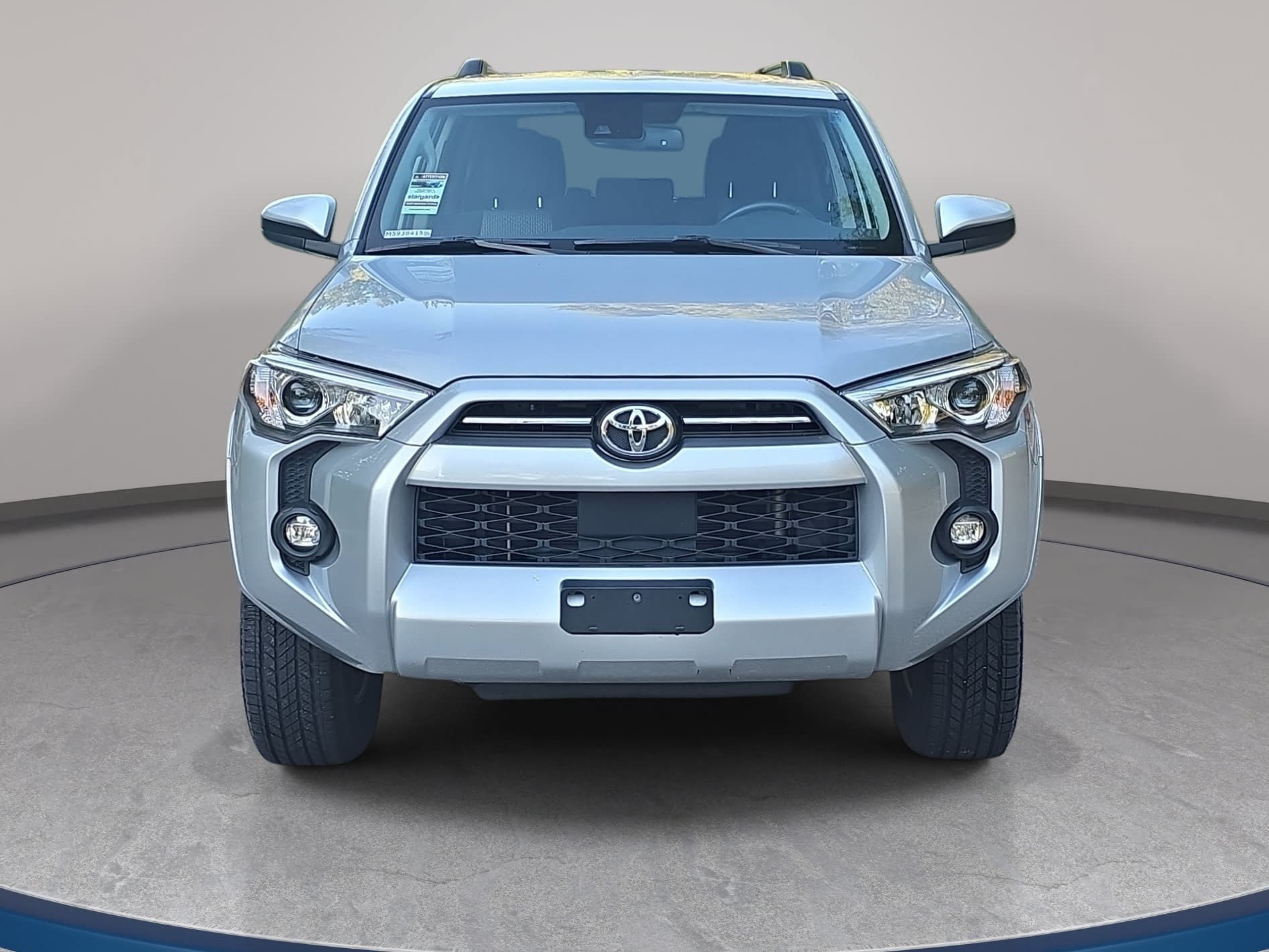 Used 2021 Toyota 4Runner SR5 AWD/4WD image 2