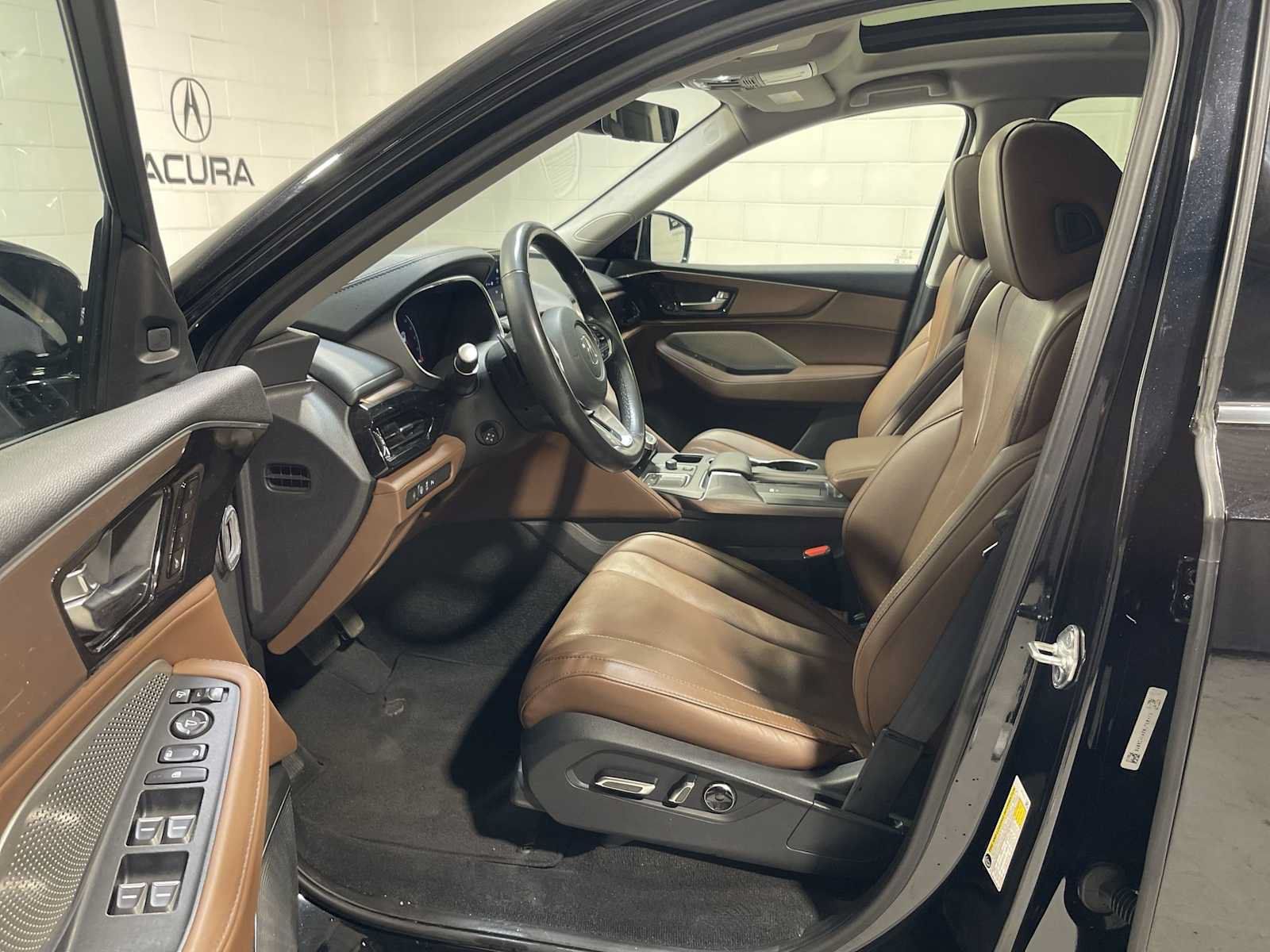 Used 2024 Acura MDX w/ Technology Package AWD/4WD image 2