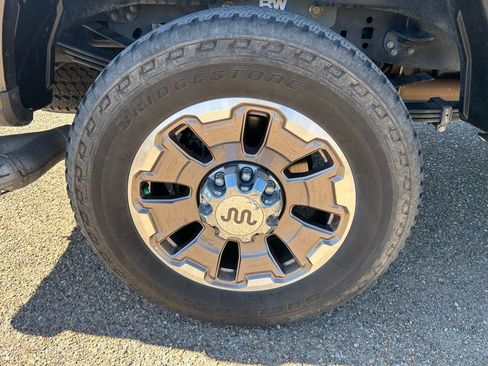 Used 2025 Ford F350 King Ranch w/ FX4 Off-Road Package image 8